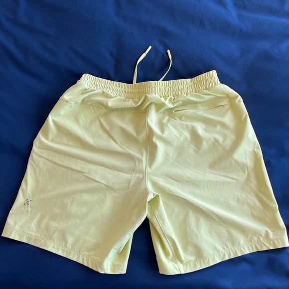 Men’s Lululemon Lime Green Swim Shorts - Picture 3 of 5